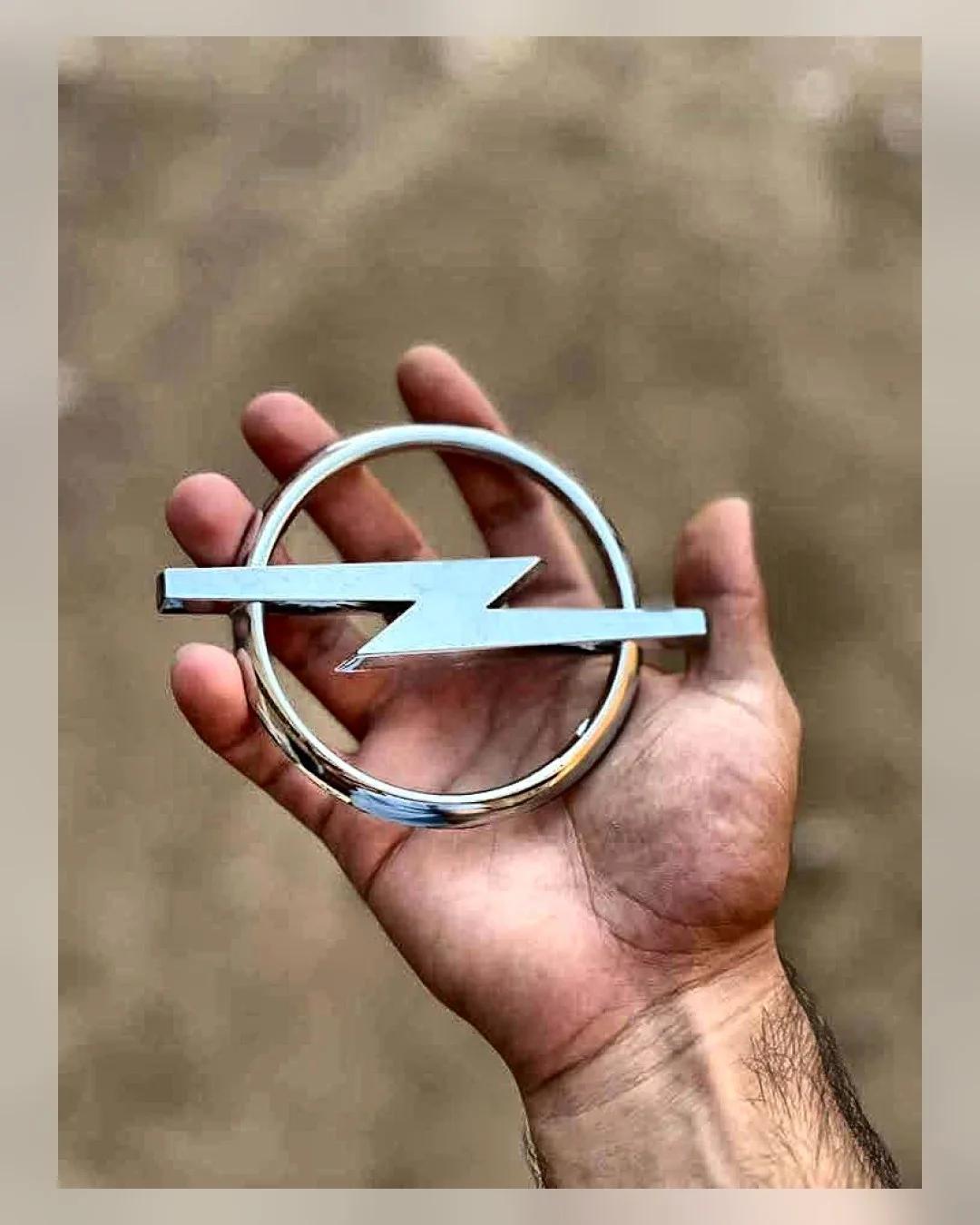 علامة (شعار) أوبل فيكترا C — استيراد
