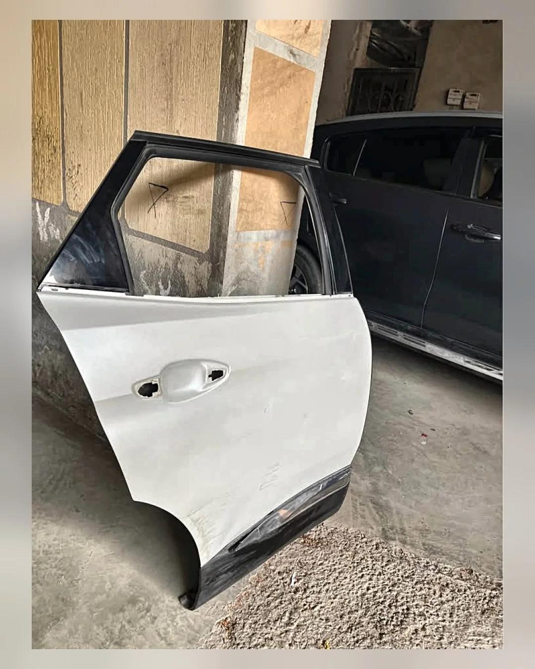 باب خلفي بيجو 301 2020 — استيراد