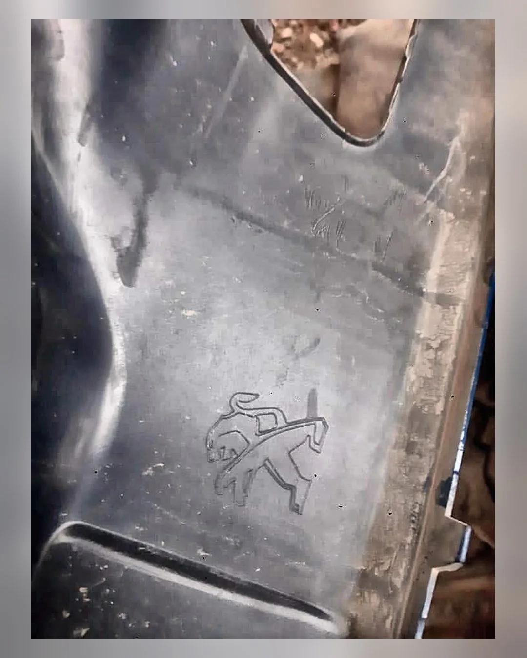 اكصدام أمامي بيجو 301 — استيراد