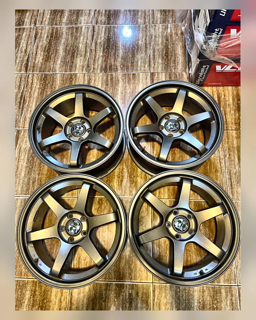 طقم جنوط Volk 18 بوصة 8.5J 5×114 — استيراد