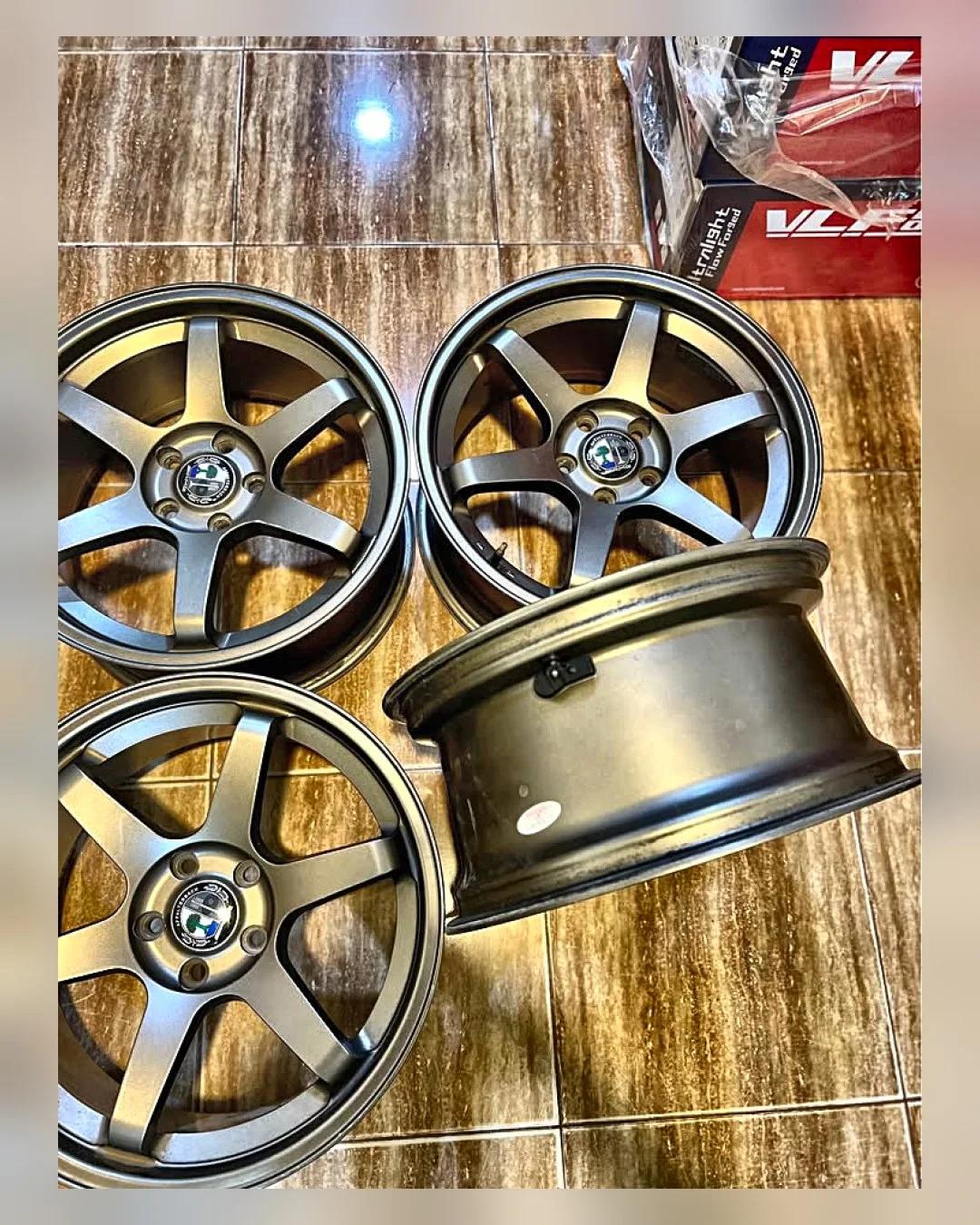 طقم جنوط Volk 18 بوصة 8.5J 5×114 — استيراد
