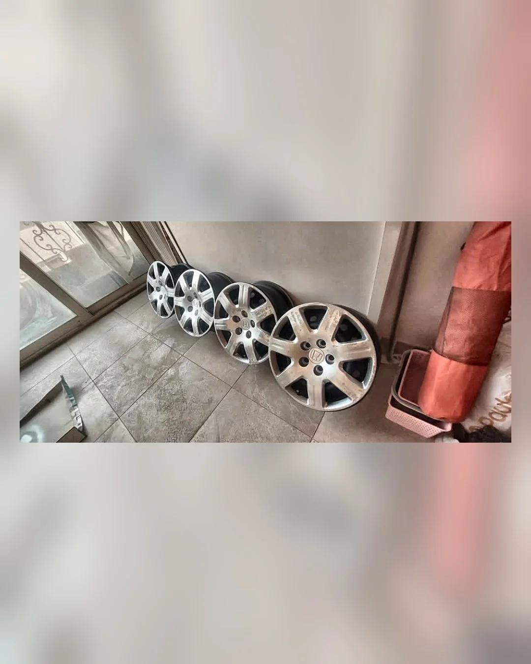 طقم جنوط 16 بوصة بالطاسات هوندا — استيراد