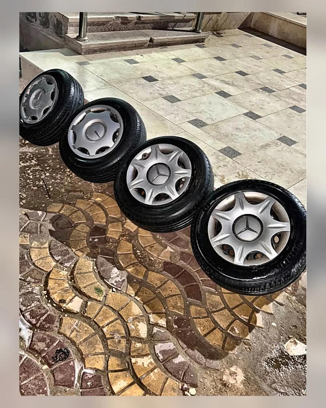 4 جنوط حديد 15 بوصة بالكاوتش مرسيدس — استيراد