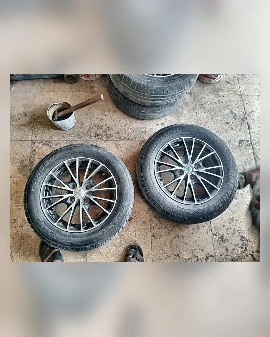 طقم جنوط 15 بوصة 4 مسمار — استيراد