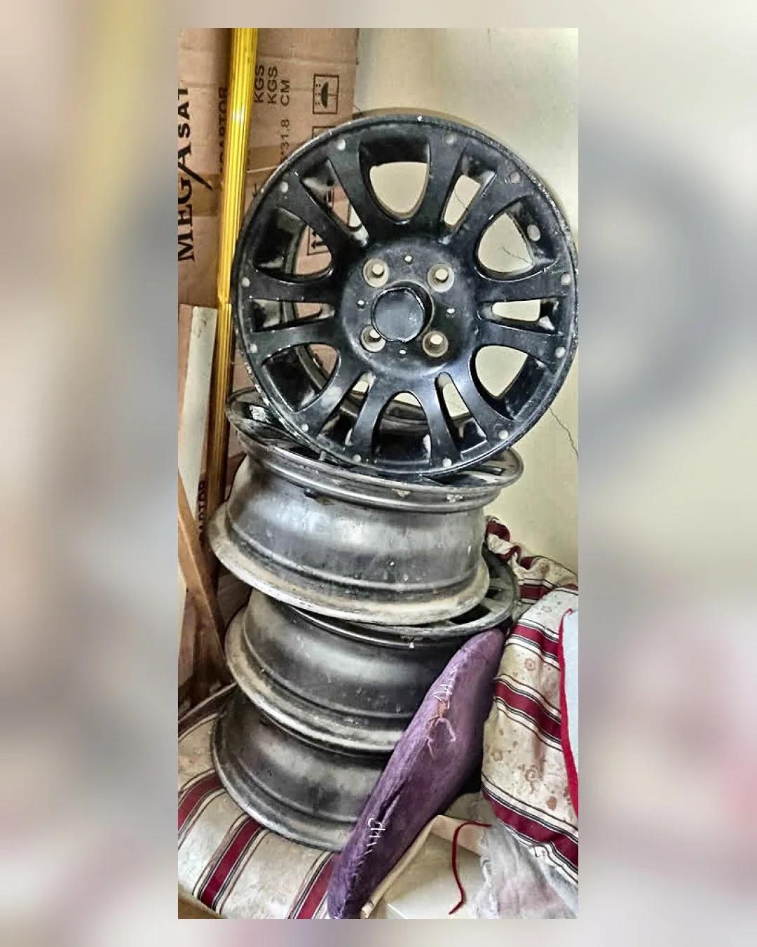 طقم جنوط سبور 13 بوصة (كان على فيات 128) — استيراد