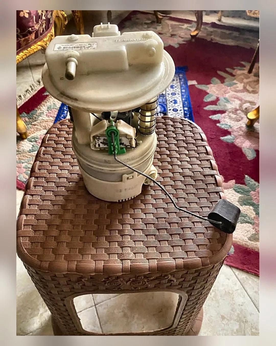 طلمبة بنزين أصلي رينو داستر / لوجان (تحتاج قلب) — استيراد