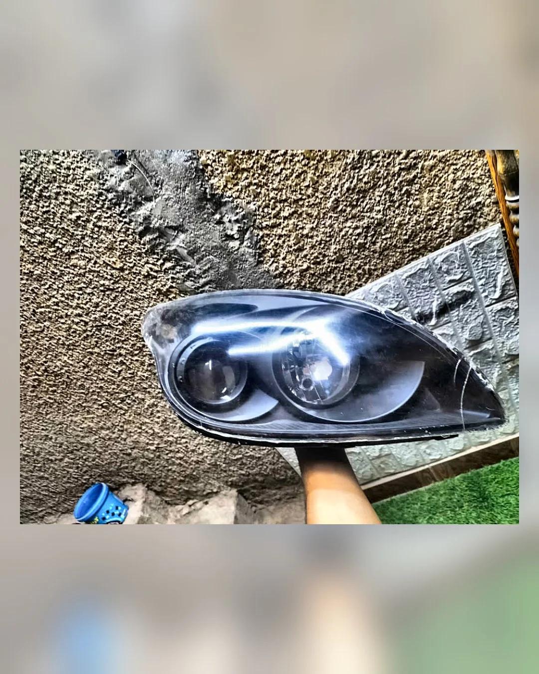 طقم كشافات أمامي هيونداي i30 — استيراد