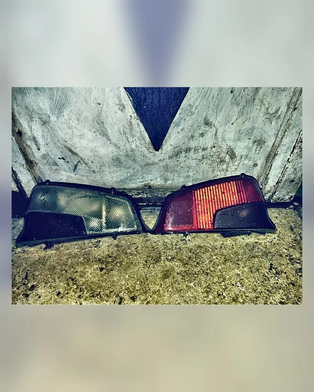 طقم فوانيس خلفية بيجو 106 — استيراد