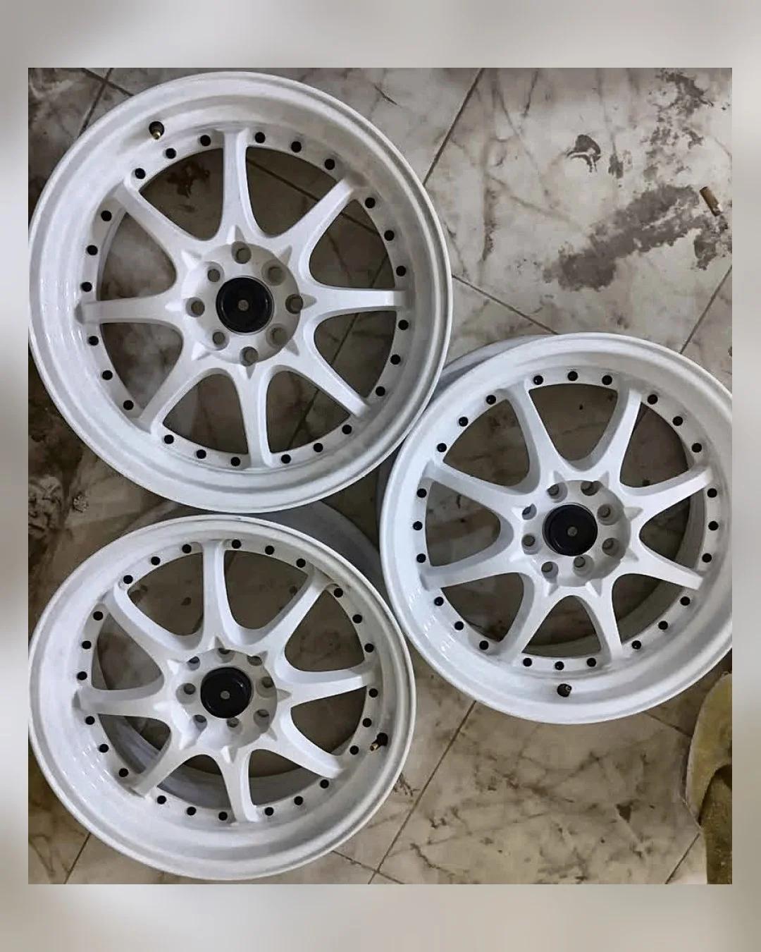 طقم جنوط Volk بشفة 17 بوصة أبيض 4×100/114 — استيراد
