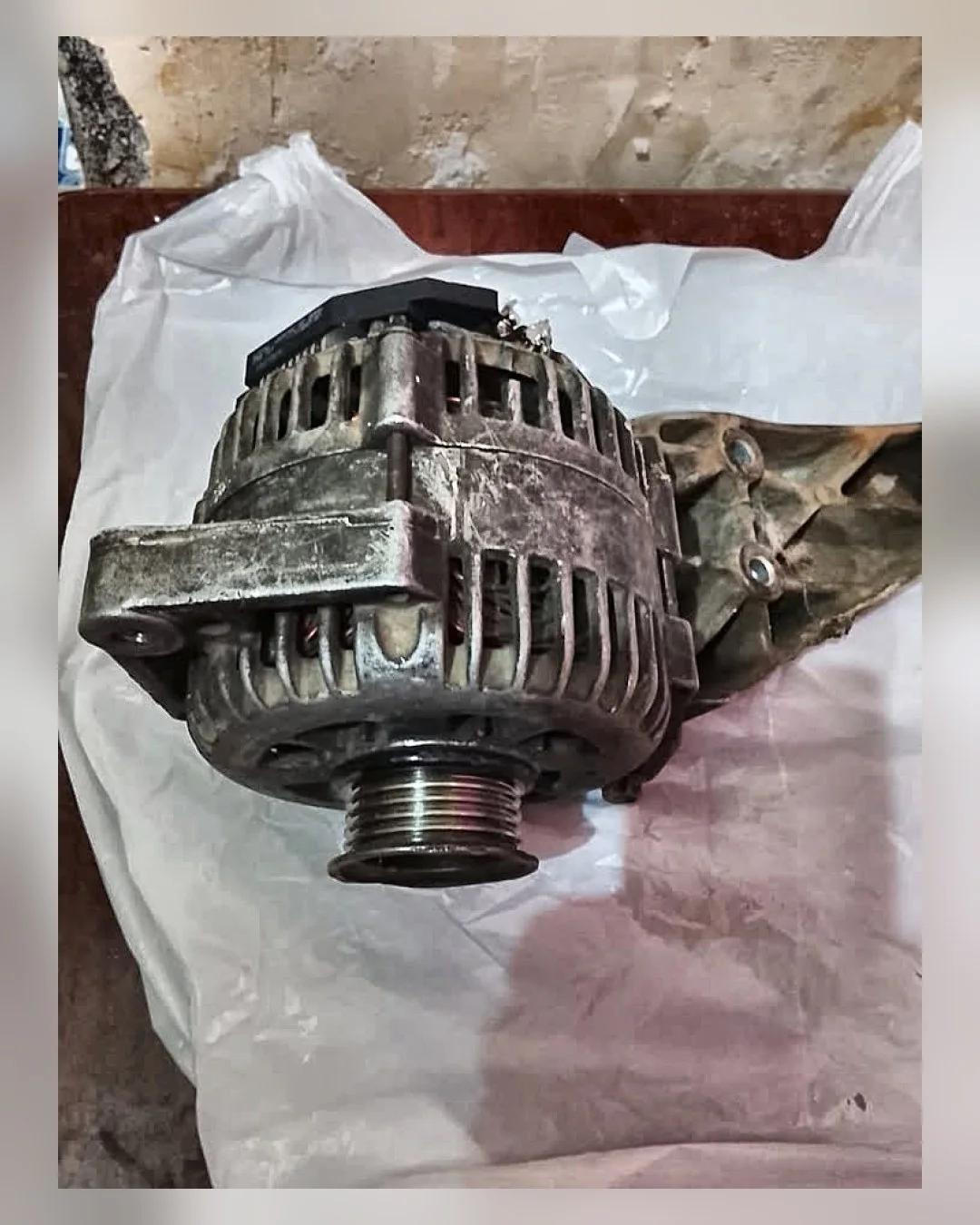 دينامو بالقاعدة دايو لانوس — استيراد