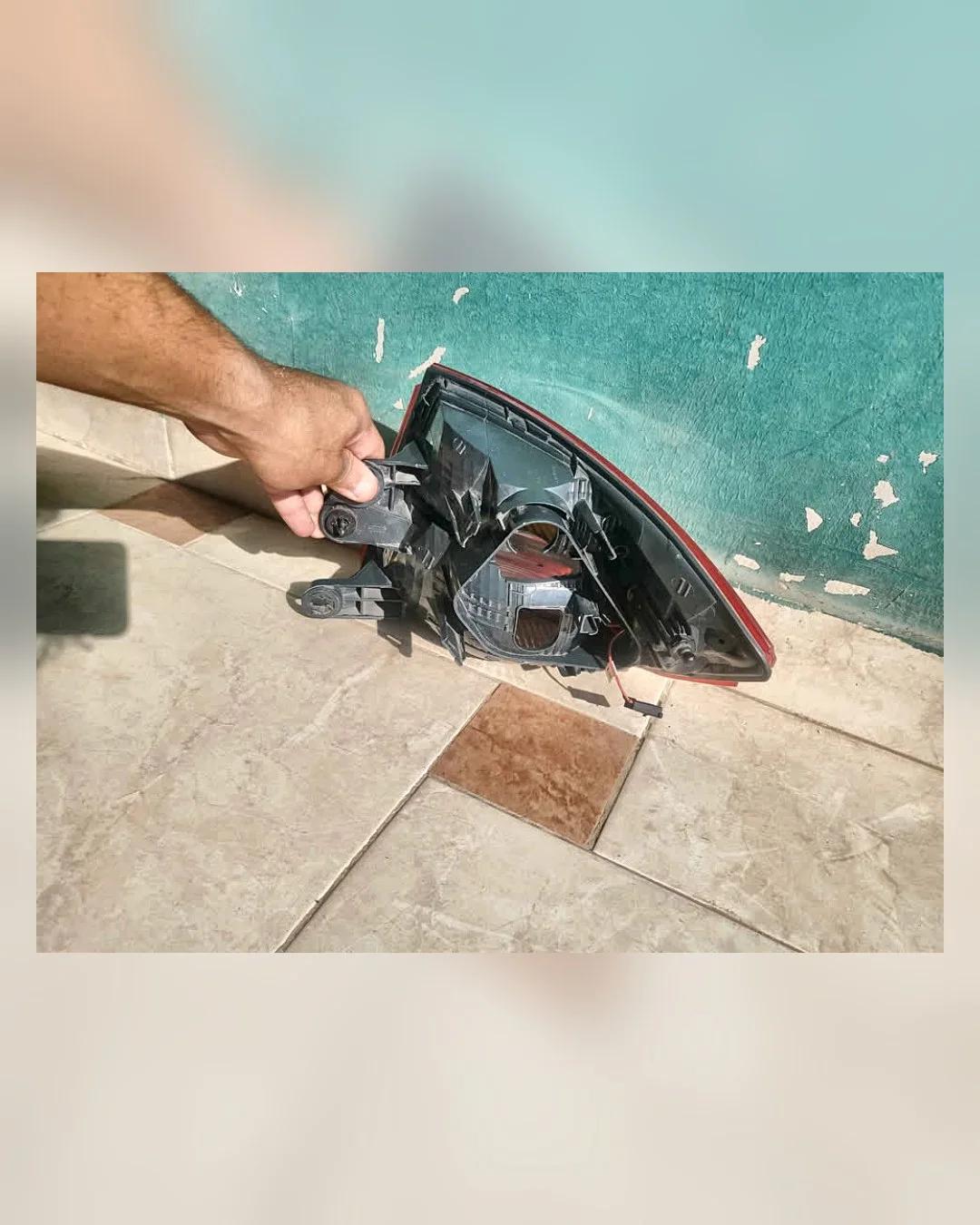 فانوس خلفي أصلي بي إم دبليو F30 — استيراد