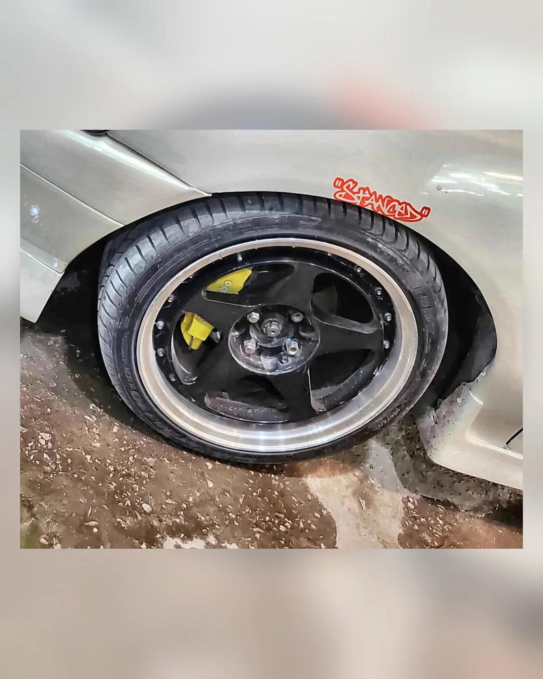 طقم جنوط Rotiform 16 بوصة بالكاوتش — استيراد